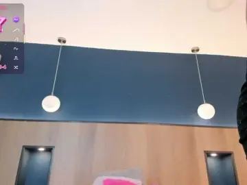 ErikaMoore  live sex cam