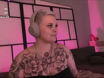 LikaBerry  live sex cam