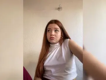 Pamela-Velvet  live sex cam