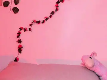 Pamela-Velvet  live sex cam