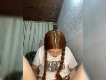 Pamela-Velvet  live sex cam