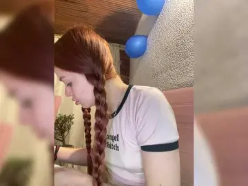 Pamela-Velvet  live sex cam