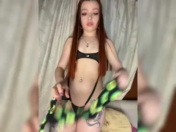 Pamela-Velvet  live sex cam