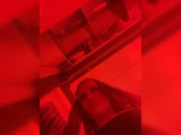 Pamela-Velvet  live sex cam