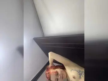Pamela-Velvet  live sex cam