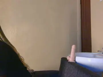 Cutieglo  live sex cam
