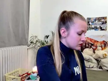 Xmileygreyx  live sex cam