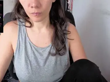 Giselle-moon  live sex cam