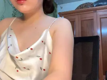 Ling-Jii  live sex cam