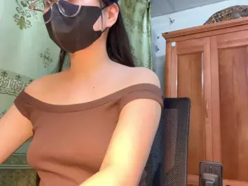 Ling-Jii  live sex cam