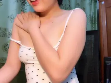 Ling-Jii  live sex cam