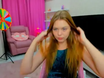 Strawberrye  live sex cam