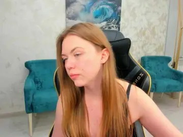 Strawberrye  live sex cam