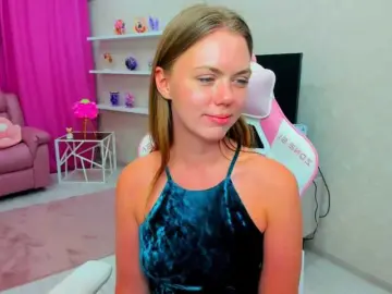 Strawberrye  live sex cam