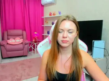 Strawberrye  live sex cam