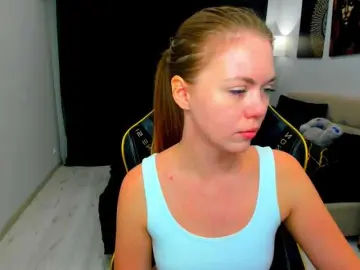Strawberrye  live sex cam