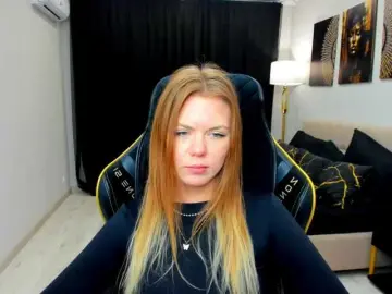 Strawberrye  live sex cam