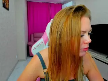Strawberrye  live sex cam
