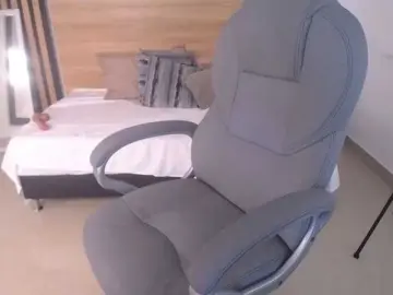 Zafiro-Hills  live sex cam