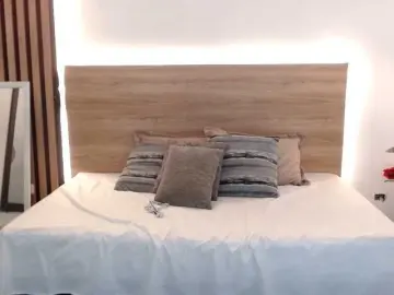 Zafiro-Hills  live sex cam