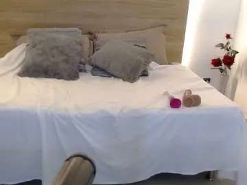 Zafiro-Hills  live sex cam