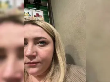 KiraMalina  live sex cam