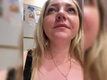 KiraMalina  live sex cam
