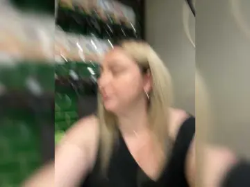 KiraMalina  live sex cam