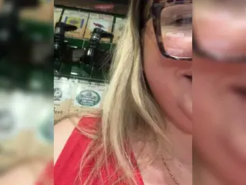 KiraMalina  live sex cam
