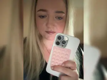 KiraMalina  live sex cam