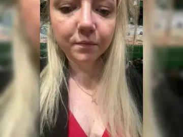 KiraMalina  live sex cam