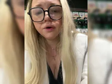 KiraMalina  live sex cam