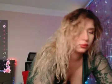 Liliya010  live sex cam