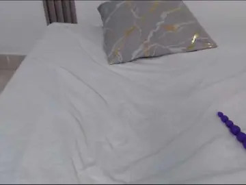 Victoria-Velvet  live sex cam
