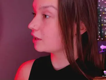 Bitchpeace  live sex cam