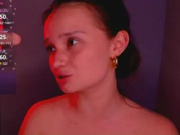 Bitchpeace  live sex cam