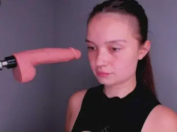 Bitchpeace  live sex cam