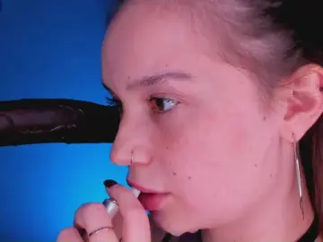 Bitchpeace  live sex cam