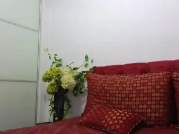 Maddalena  live sex cam