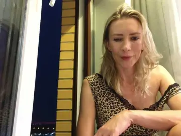 Maddalena  live sex cam