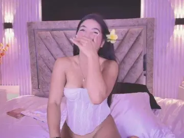 Bella-martini  live sex cam