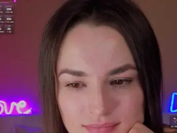 Camilla-One  live sex cam