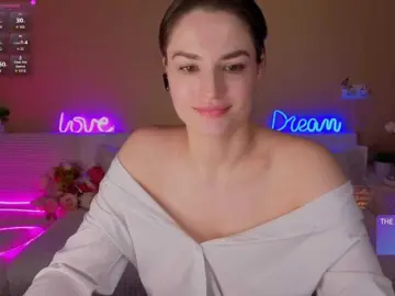 Camilla-One  live sex cam