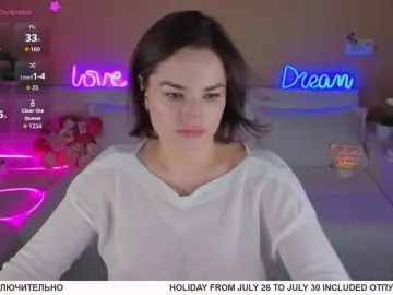 Camilla-One  live sex cam