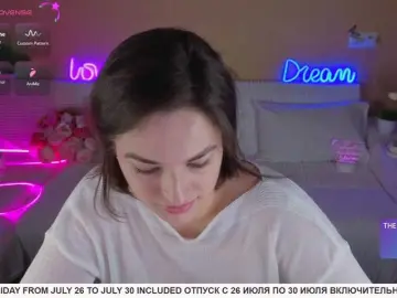 Camilla-One  live sex cam