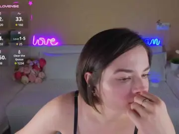 Camilla-One  live sex cam