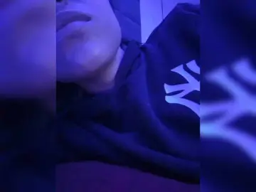 ChloeMontes  live sex cam