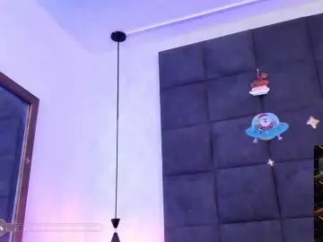 ChloeMontes  live sex cam