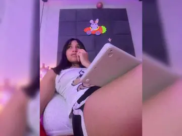 ChloeMontes  live sex cam