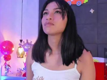 ChloeMontes  live sex cam